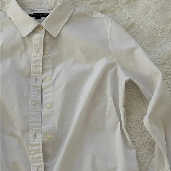Banana Republic white fitted button down Riley shirt - Picture 2 of 5